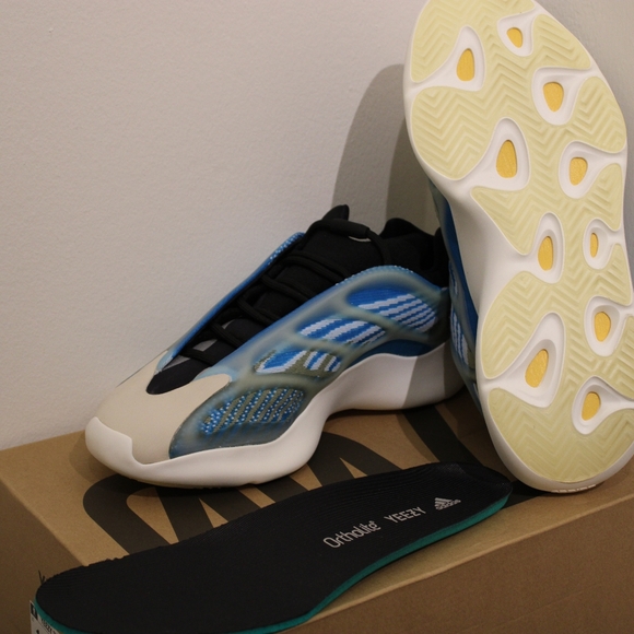 Adidas Yeezy Size 12 - Picture 5 of 6